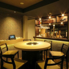 皆とまんべんなく顔をあわえられる丸テーブル！