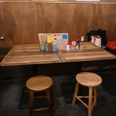 【テーブル席：４名様×５卓】