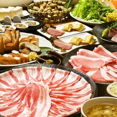 鹿児島黒豚しゃぶしゃぶ あじと 福岡中洲店の雰囲気1