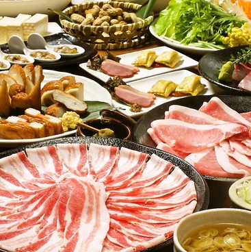 鹿児島黒豚しゃぶしゃぶ あじと 福岡中洲店の雰囲気1