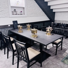 B1Fに5～6名テーブルもご用意！