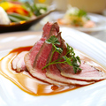 料理メニュー写真&nbsp;総料理長自慢の特製ローストビーフ