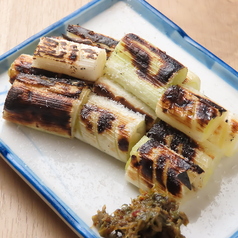 ふき味噌で食べる白葱の炭火焼き