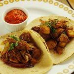 メキシコ料理を代表するタコス★メインの食材は道産の地鶏や豚・牛・魚からお選びいただけます！