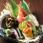 「鮮魚5種お造り盛り合わせ」数量限定！贅沢なお造りも半個室で楽しめます