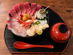 豪華海鮮丼
