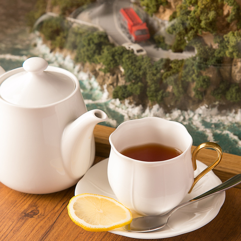 ジオラマ鉄道を楽しめるカフェ♪　かふぇ若茶！