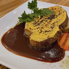 やわらか豚肩肉のロティール　炙りマスタード