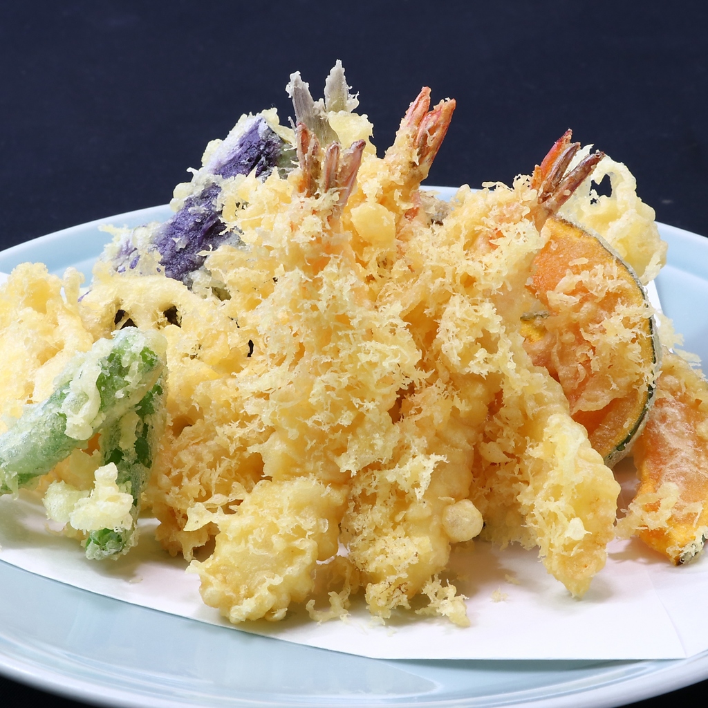 食べ放題とは思えないクオリティの揚げたて天ぷらがおススメです！サクサク衣をぜひ味わってください
