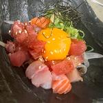 海鮮ユッケ