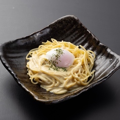 温玉のせカルボナーラ／ミートソーススパゲティ