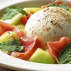 数量限定！ブッラータチーズと旬のフルーツのカプレーゼ