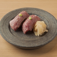 和牛炙り肉寿司(※一人前二貫)