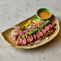 馬肉のたたき 旨辛にんにく醤油