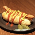 料理メニュー写真 武州豚ソーセージのホットドッグ