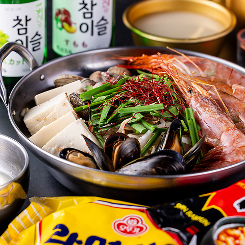 ヨドバシ横浜地下２階！スンドゥブやサムギョプサルを気軽に楽しめる韓国料理専門店。