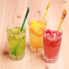 果肉たっぷり！甘くて飲みやすく見た目もかわいいフルーツサワー！