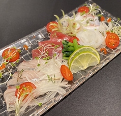 メインが届くまで色々な小料理で