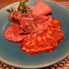 生ハム・サラミの盛合わせ