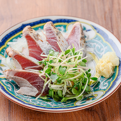 薬味たっぷり鰹のタタキ