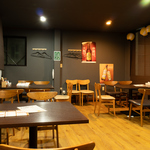 当店は広々空間の3階建て！1つのフロア毎の貸切も可能で、少人数利用も◎各種宴会のご予約も大歓迎♪