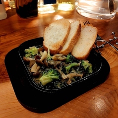 しらすのアヒージョ