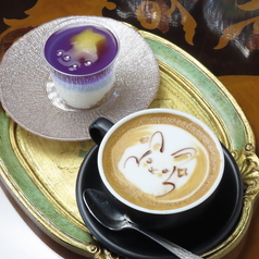 星空をイメージした「星空のレアチーズケーキ」の写真