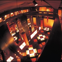 [半個室/掘りごたつ席]4名掛けのお席は仕切りを外せば最大収容40名ご利用可能！