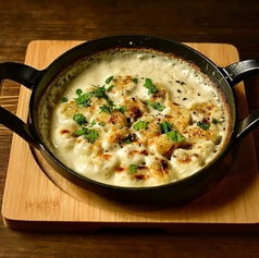 トリュフ香る じゃがいものニョッキ ゴルゴンゾーラソースのオーブン焼き