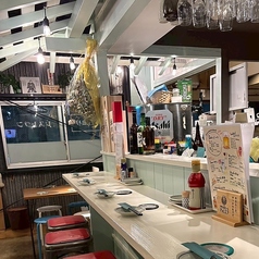 すっきり清潔感あるシンプルなカウンター