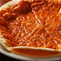 自慢のオリジナルメニュー「自家製ピザ」