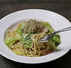 シラスとキャベツ、エビのアーリオオーリオ