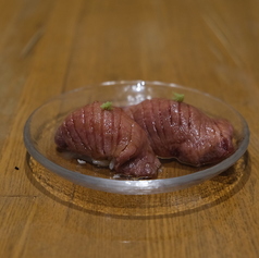 牛タンの握り 2貫/和牛ツラミ握り 2貫