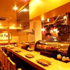 店主との会話を楽しめる特等席。