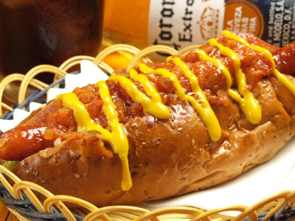 ジャクソンバーガーだけじゃない！バンズもこだわるジャクソンホットドッグはリピーター続出!!