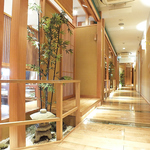 和情緒を感じる幻想的な通路…