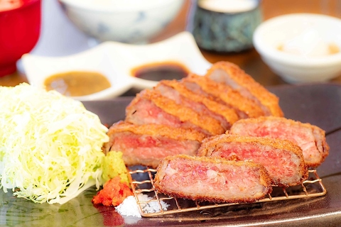 県内産牛肉をはじめ素材にこだわりぬいた和食料理人の牛カツ御膳をお楽しみください。