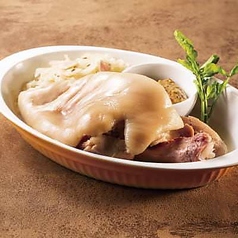 ５）アイスバイン（豚すね肉の柔らか煮）