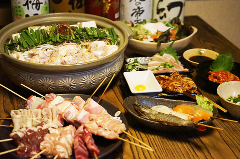 新鮮な九州の鶏を使用した焼き鳥や海鮮串、野菜串など種類豊富にご用意しております！