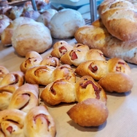 天然酵母・石窯で焼いたパン