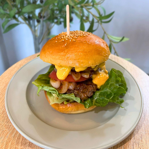 山形駅前にOPEN♪【出会いが重なる場所】山形食材のハンバーガー×クラフトビールの店
