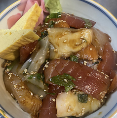 特製ダレでぶつ切り　海鮮漬け丼