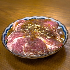 クセになる旨さ！炭火で味わう絶品ジンギスカン