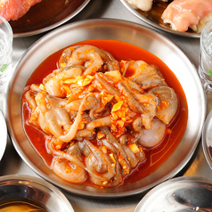 ≪みんな大好きな海鮮メニュー！鉄板メニューも絶妙な焼き加減で≫ イイダコ鉄板焼き ￥1,500（税込）の写真