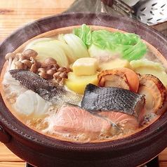 北海道産の鮭を使った 特製石狩鍋