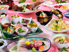 旬の幸を少しずつ味わう少量美味会席・季節会席「萌黄-もえぎ-」