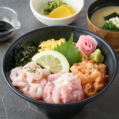 【いなせ屋】三色丼