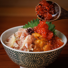 ご褒美！贅沢ウニいくら丼