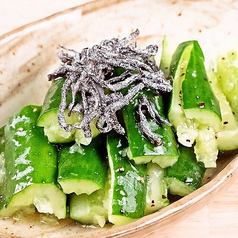 たたき胡瓜塩昆布和え