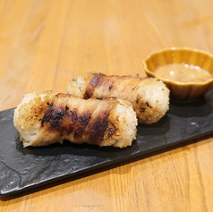 空の肉巻きおにぎり 2個/お子様用、塩おにぎり 1個